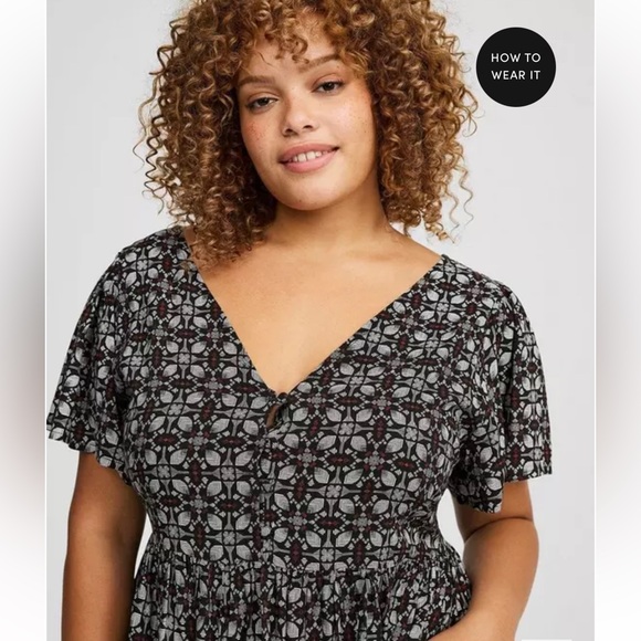 Torrid Mini Challis Short Sleeved Tiered Skater Dress size 1 - Picture 4 of 7